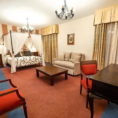 Hotel Alvar Fanez